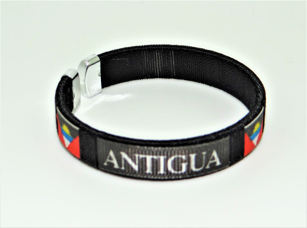 Antigua C-Bracelet